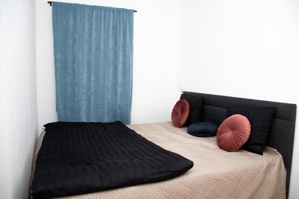Entire Apartment Malmo 2 Bedrooms-Tv Lounge-Balcony Buitenkant foto