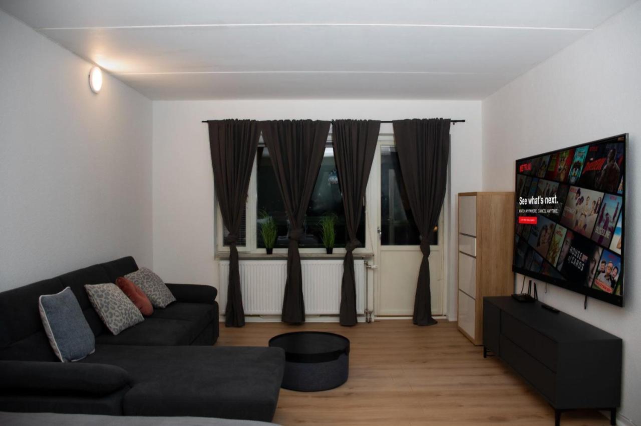 Entire Apartment Malmo 2 Bedrooms-Tv Lounge-Balcony Buitenkant foto
